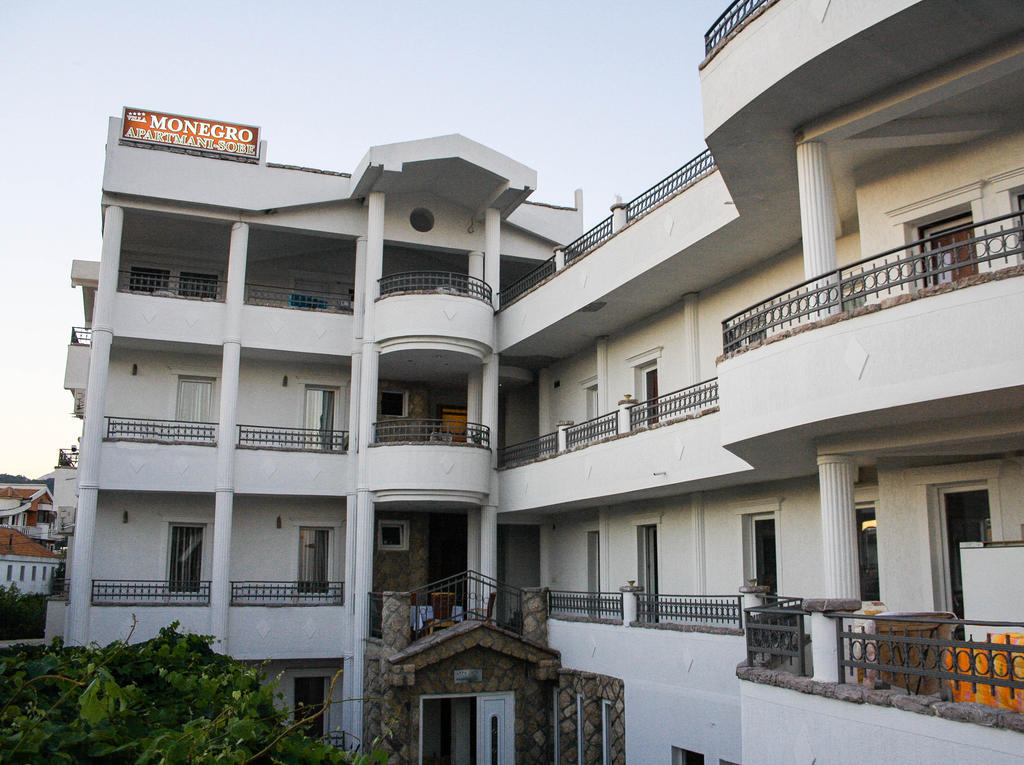 Apartments Vila Monegro Bar Exterior foto
